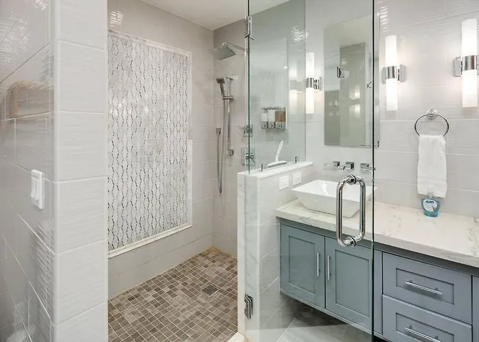 Private Pool & ** Steps To Old Town ** Sanatized * Scottsdale